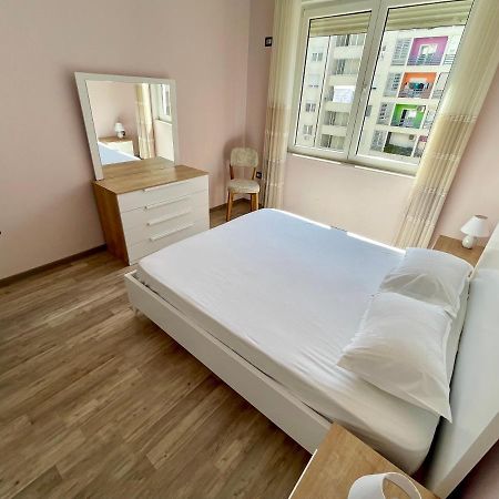 Modern & Cozy Apartment Tiranë Ngoại thất bức ảnh
