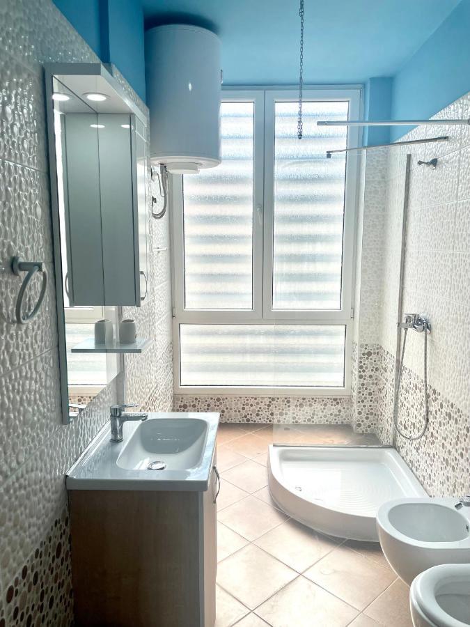 Modern & Cozy Apartment Tiranë Ngoại thất bức ảnh